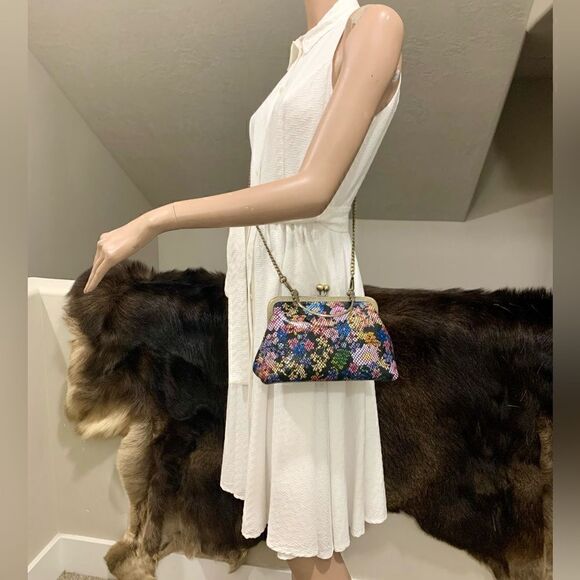 Handmade Genuine Embossed Leather Floral Print Top Handle bag & Small Purse Set - Picture 8 of 16